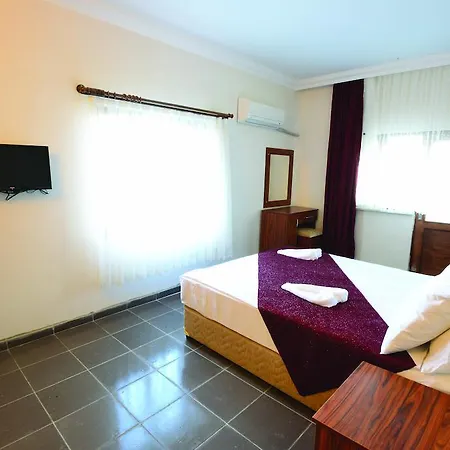 Hotel Zeus 2*
