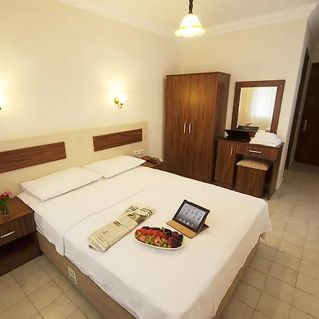 Hotel Zeus 2*