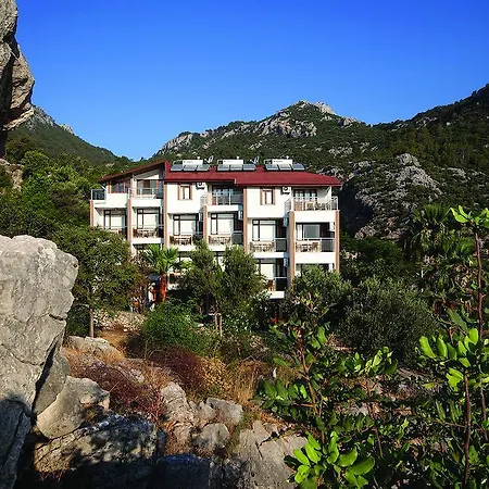 Zeus Hotel 2*