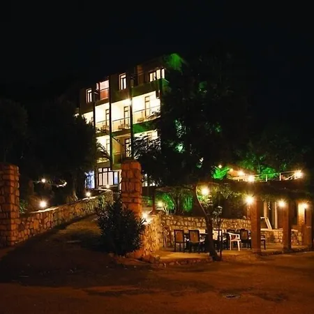 Zeus Hotel